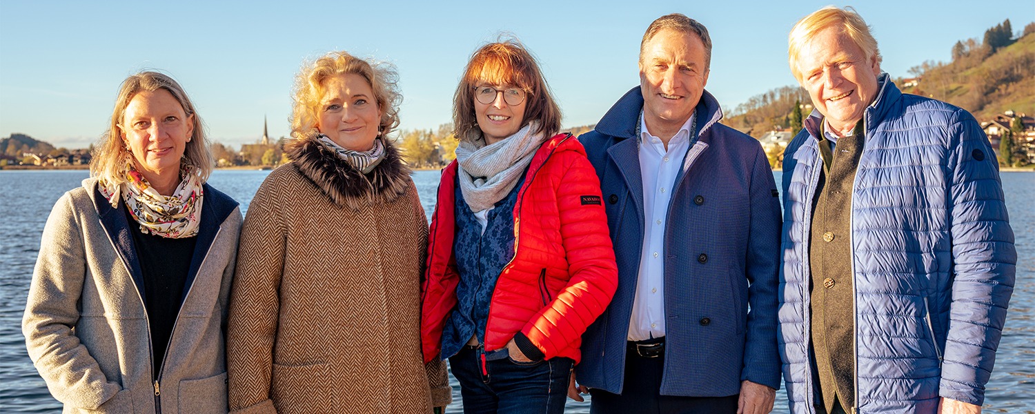 v.l.n.r: Susanne Geiger (Schriftführer), Michaela Bürger ( 2. Vorstand), Marion Haringer (Kassenwart), Johannes Wegmann (1. Vorstand), Peter Könekamp (3. Vorstand)
